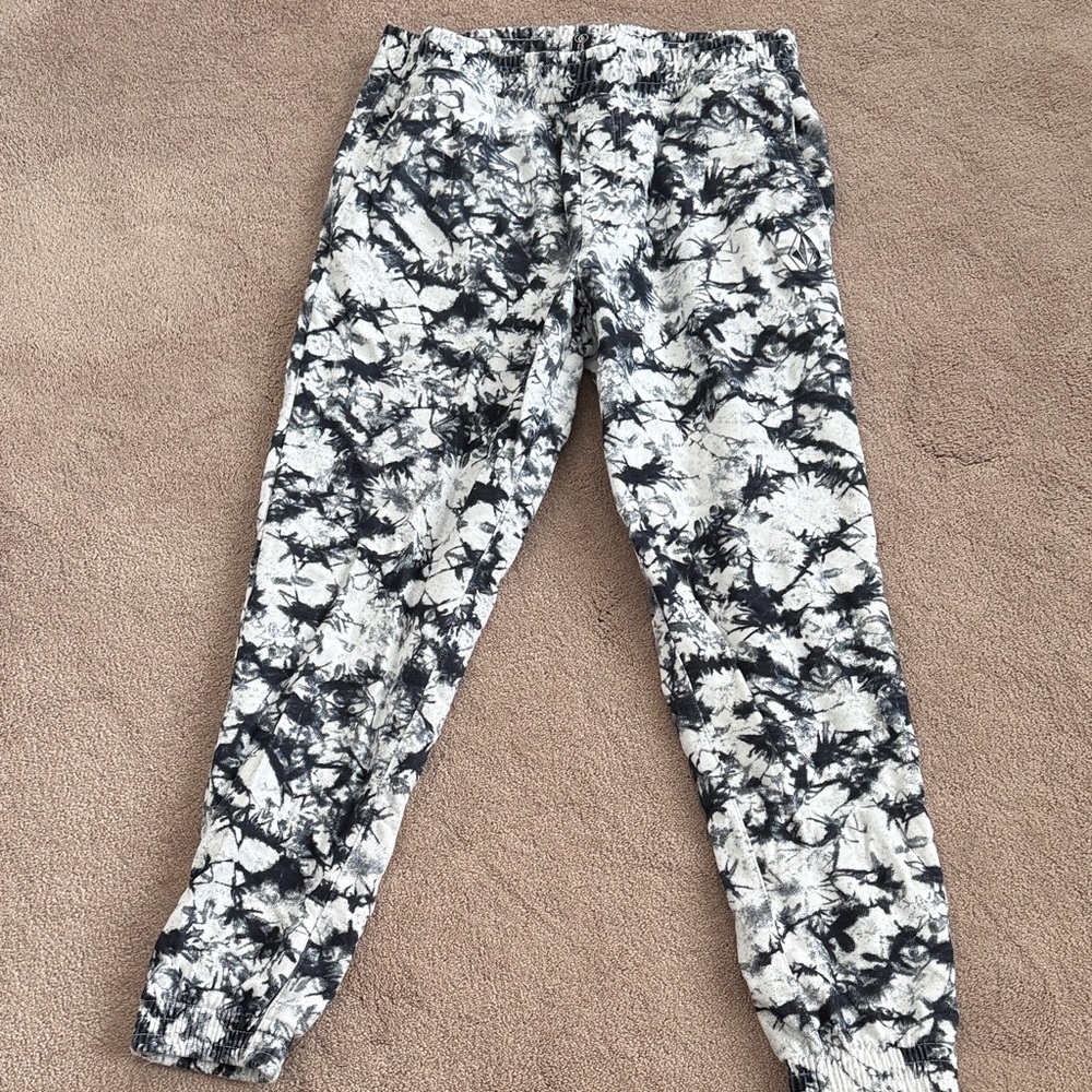 Volcom Black and White Tie-Dye Sweatpants size large nwot